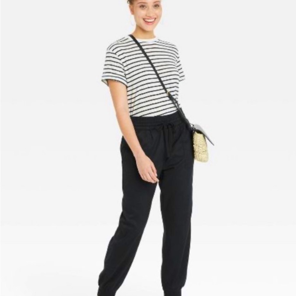 NWT lightweight jogger